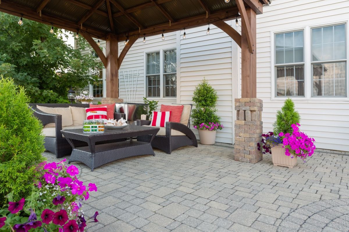 Newly maintained outdoor patio