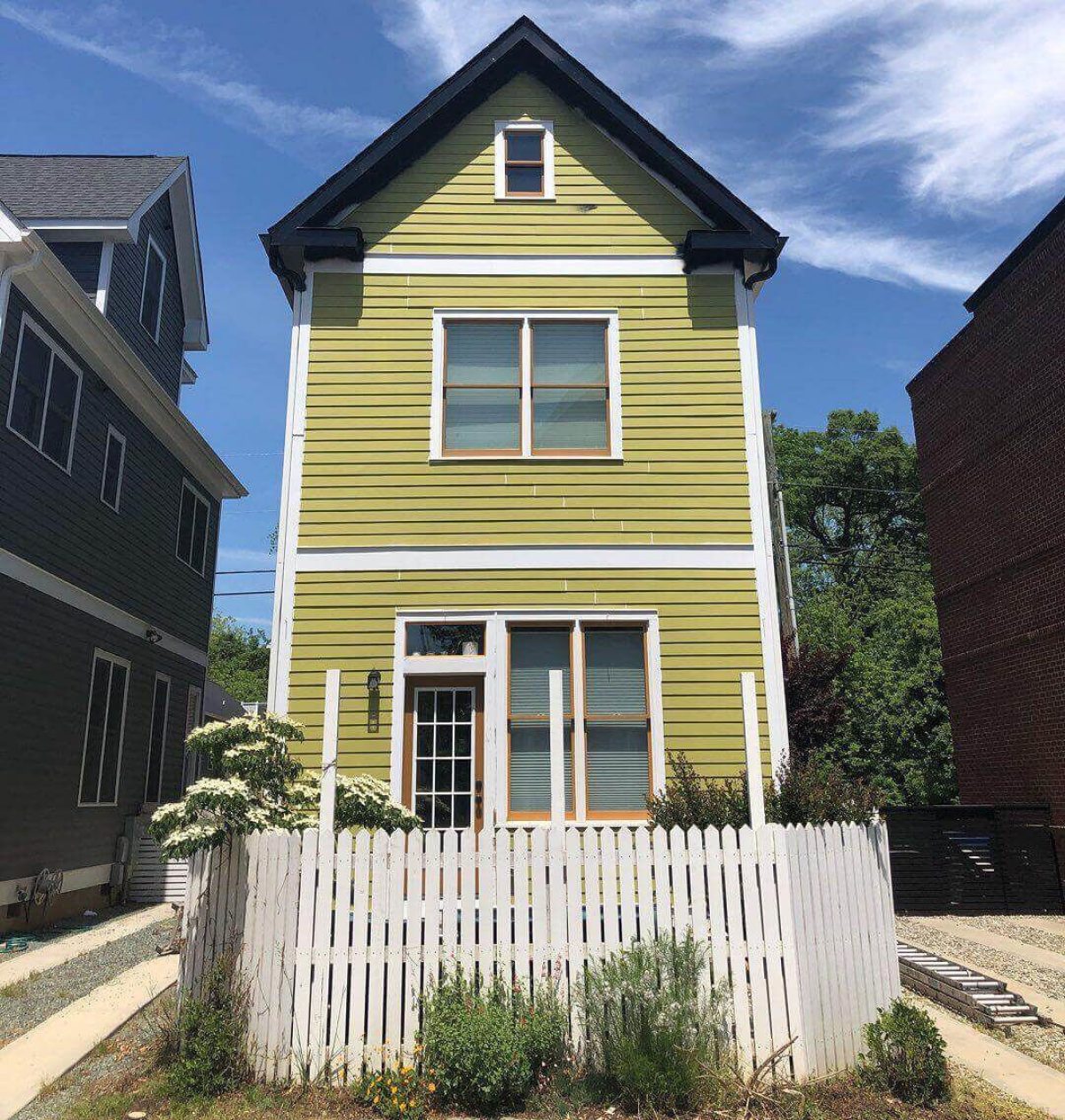 Why Early Summer Is Ideal for Exterior Painting
